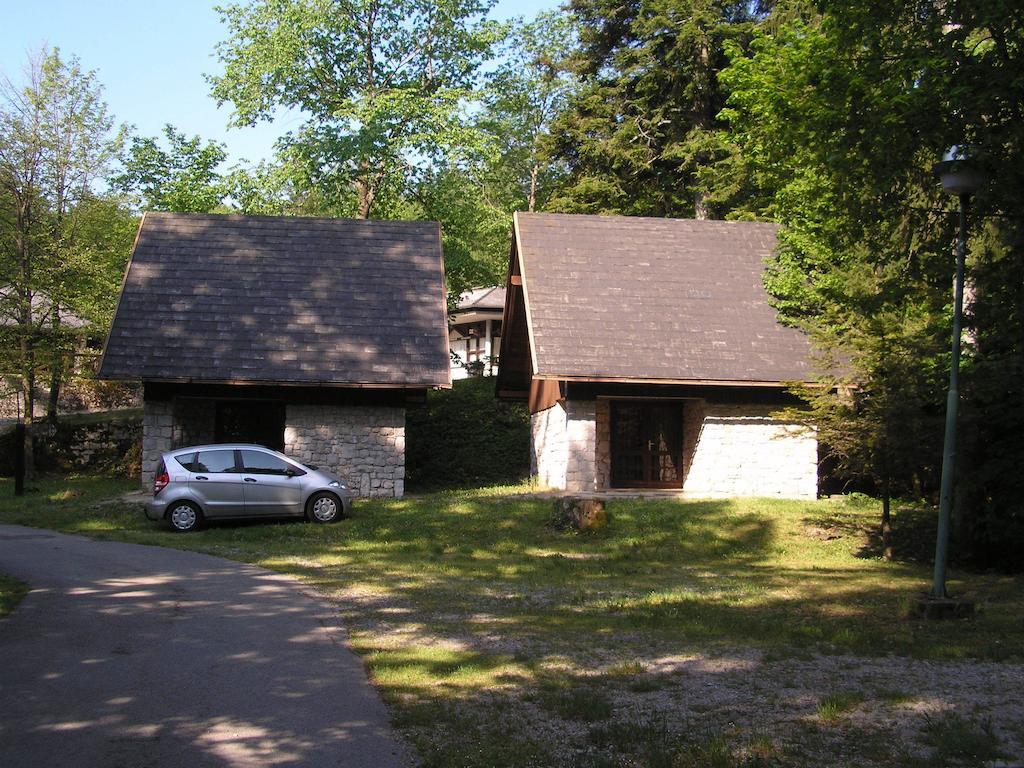 Camping Pivka Jama Postumia Esterno foto